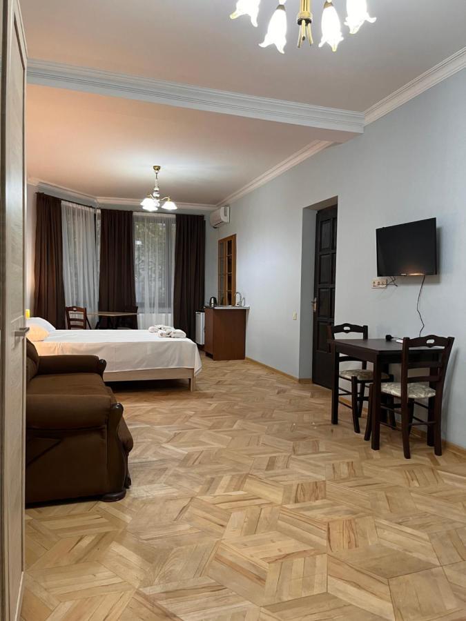 Vera City Center Apartment Tbilisi Esterno foto